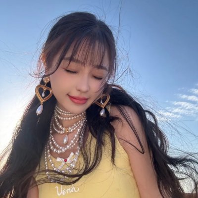 无法触碰的她
